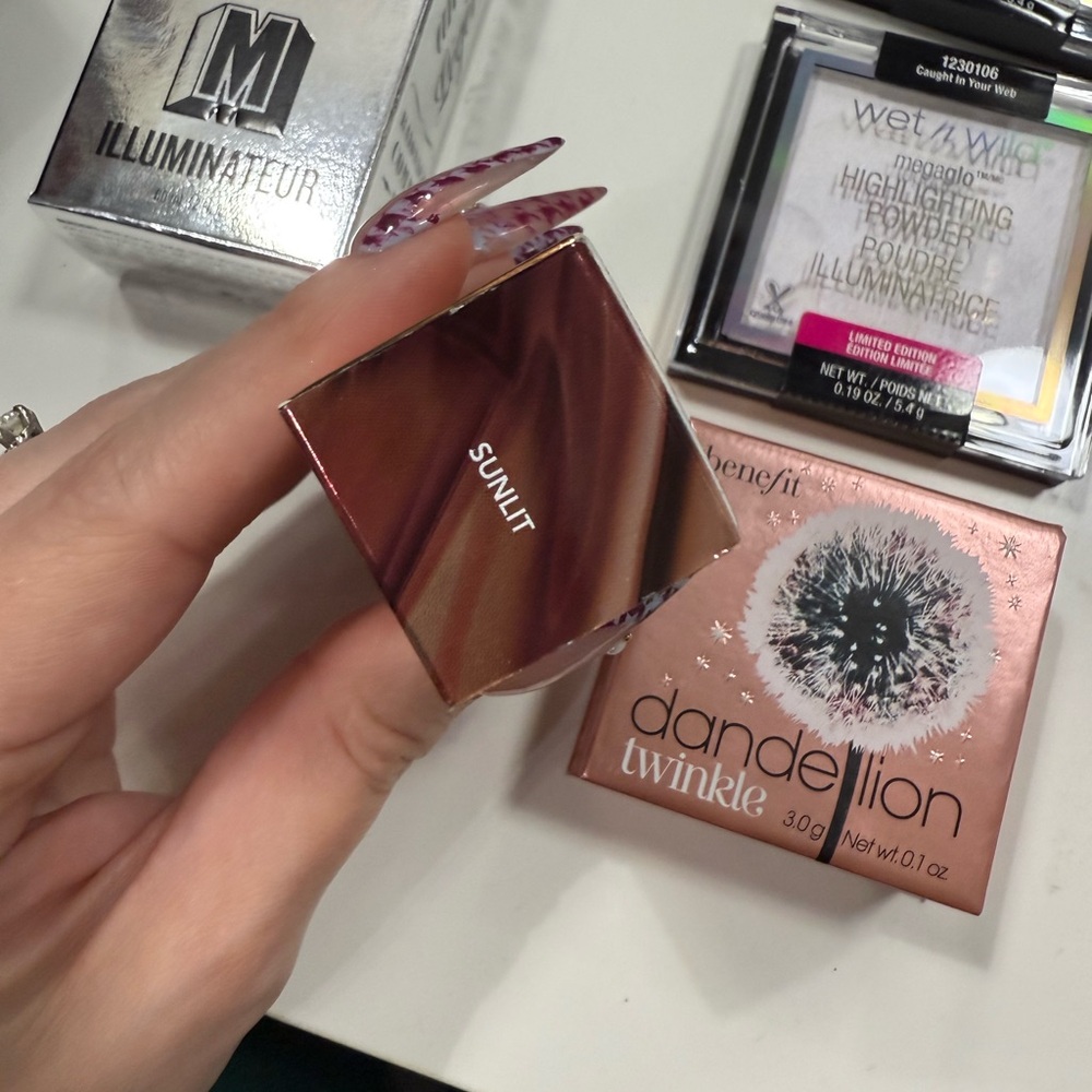 12 pc Makeup Lot - Buxom, Benefit, & Wet n Wild - Picture 5 of 11